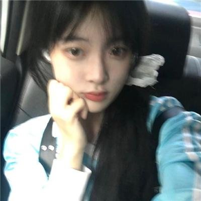 女孩的战地滑板课 海报